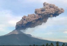 BNPB Intensif Pantau Empat Gunung Berstatus Siaga