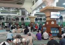 Ribuan Jemaah Padati Tarawih di Al Azhar Kebayoran Jakarta