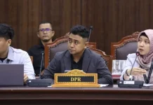 Ahli DPR Terlambat, MK Tunda Sidang Uji Materiil UU TNI