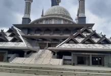 Masjid Raya Nurul Wathon Jadi Ikon Baru Ibadah di Cibinong Bogor