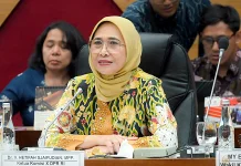 Komisi X Tekankan Penting Sertifikasi dan Penguatan Kompetensi Guru Indonesia