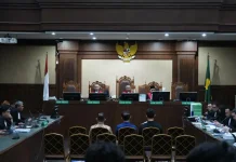 Dituntut 14 Tahun, Eks Dirut Pertamina Patra Niaga Bantah Dakwaan JPU