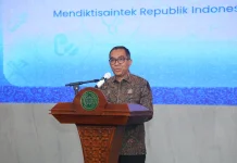Jaga Akses Pendidikan Tinggi, Mendiktisaintek Sebut Anggaran KIP Kuliah Naik