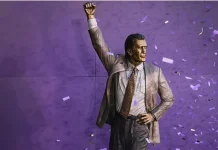 Lakers Resmikan Patung Perunggu Pelatih Legendaris Pat Riley