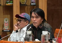 Guru di Wilayah 3T, Komisi X DPR Harapkan Digaji Rp15 Juta