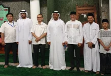 Dubes UEA Serahkan Kurma Simbol Tradisi ke Masjid Al-Amin Kemenkeu