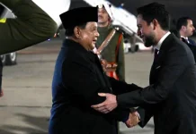 Tiba di Amman, Presiden Prabowo Disambut Hangat Putra Mahkota Kerajaan Yordania