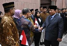 Diaspora Indonesia Sambut Antusias Presiden Prabowo di Abu Dhabi