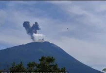 Badan Geologi: Gunung Ili Lewotolok Berstatus Waspada