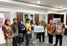 BRI Insurance Serahkan Klaim Alat Berat Rp1,4 Miliar di Pinrang