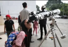 Hujan Ringan, Gerhana Bulan Tak Terlihat di Jakarta