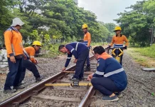 Sambut Angkutan Lebaran, KAI Daop 8 Surabaya Perkuat Perawatan Rel