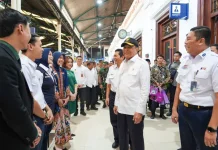 Tinjau Stasiun Tugu Yogyakarta, Menko Polkam Tekankan Kedisiplinan Layanan Mudik