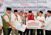 Mensos–Mendagri Salurkan Bantuan Banjir Pidie Jaya