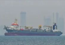 Kapal Tugboat UEA Berawak WNI Terbakar di Selat Hormuz