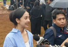 Anya Geraldine Ceritakan Momen Emosional di Pemakaman Vidi Aldiano