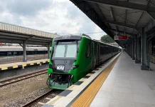 Akses dan Ruang Tunggu KA Feeder Whoosh di Stasiun Bandung Pindah ke Sisi Barat