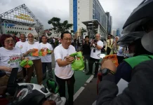 APP Group Bagikan Takjil Ramadan dengan Kemasan Ramah Lingkungan