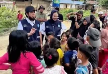 Anak Korban Banjir Aceh Tamiang Terhibur Kuis Deryansha–Raline