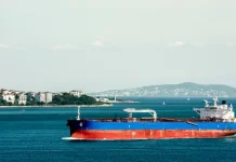 Iran Buka Selat Hormuz Secara Terbatas