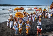 Ingin Rayakan Nyepi di Bali? Siapkan Lima Stok Makanan Ini