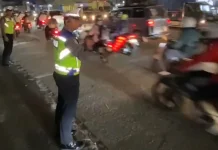 Kendaraan Pemudik Merayap di Jalur Atreri Tangerang-Merak