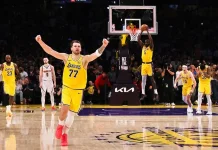 Dončić Bersinar, Lakers Bungkam Rockets 124-116 di Toyota Center