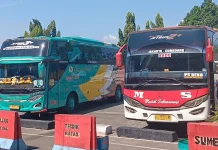 Pemudik Jarak Dekat Mendominasi Kampung Rambutan H-1 Lebaran
