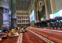 Ratusan Masyarakat Padati Masjid Istiqlal untuk Menyaksikan Gema Takbir