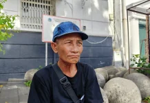 Keteguhan Cefi: Mengayuh Harapan di Balik Sepeda Ontel Kota Tua