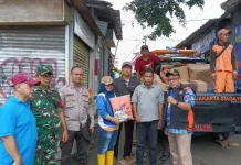 Logistik Disalurkan ke Warga Terdampak Banjir Jakarta di Momen Lebaran