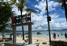 Libur Lebaran di Pantai Mutun, Wisata Pesisir Favorit Keluarga