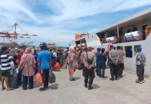 Pelabuhan Tenau Kupang Catat Lonjakan Pemudik Lebaran
