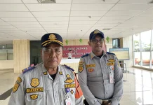 Terminal Pulo Gebang Dipadati Pemudik Arus Balik Lebaran