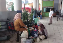 Ribuan Penumpang Tiba di Terminal Bekasi Selama Arus Balik Lebaran