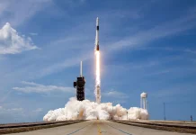 NASA Kirim Teknologi dan Eksperimen Sains ke Orbit Bumi Rendah dengan Falcon 9