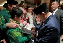 Diaspora Indonesia Peroleh Tanda Tangan hingga Bertemu Presiden Prabowo di Tokyo