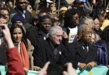 Aktor Robert De Niro Pimpin Aksi “No Kings” di New York, Kritik Keras Donald Trump