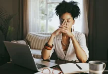 Kerap Berdampak Negatif, Berikut Cara Mengatasi Gaya Kepemimpinan Micromanager