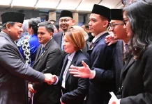 Tiba di Seoul, Presiden Prabowo Disambut Hangat Pelajar dan Diaspora Indonesia