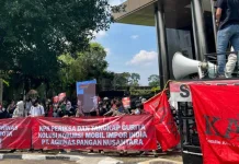 Pemuda Antikorupsi Angkat Isu Impor Pikap di Depan KPK