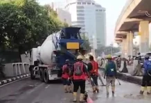 Perbaikan Jalur Lambat Jalan Rasuna Said, Lalu Lintas Alami Kepadatan