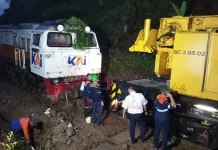 Jalur Kereta Api Maswati-Sasaksaat Kembali Normal Pasca Longsor
