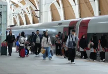 KCIC Imbau Masyarakat Pesan Tiket Kereta Cepat Whoosh Daring Lebih Awal