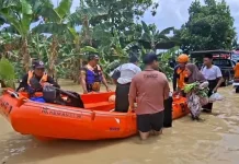 Banjir akibat Tanggul Jebol di Demak, Ribuan Warga Dievakuasi