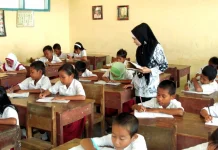 Revisi UU Sisdiknas, DPR Tegaskan Penting Penyusunan Peta Jalan Kebijakan Guru