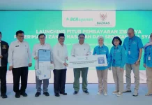 BCA Syariah Salurkan Zakat Nasabah kepada BAZNAS RI dan Hadirkan Fitur ZIS di BSya