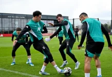 Jamu PSG, Slot Akui Liverpool Wajib Balikkan Defisit 2-0