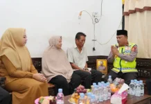 Kakorlantas Silaturahmi ke Rumah Duka Bripka Fajar, Sampaikan Rasa Belasungkawa