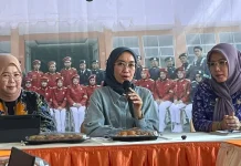 Pastikan Akses Internet untuk Pendidikan, Kemkomdigi Tinjau SRT 7 Probolinggo